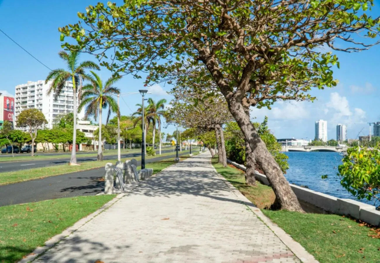Lagoon Park Apartments San Juan 0*,