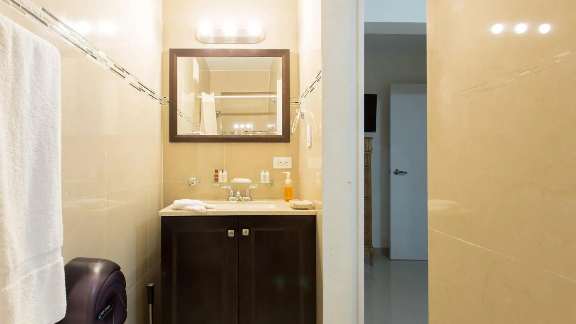 Lagoon Park Apartments San Juan