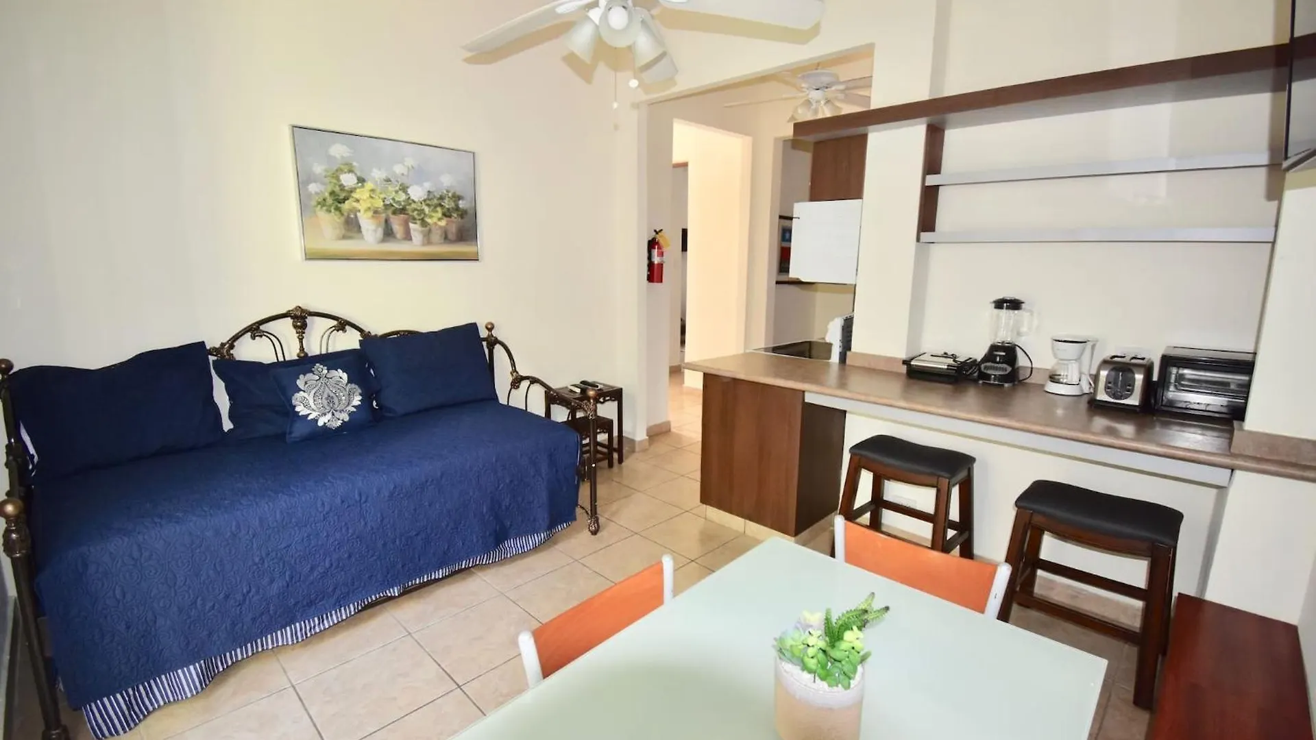 Lagoon Park Apartments San Juan