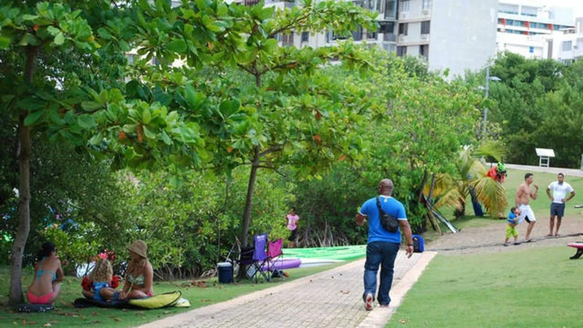 Lagoon Park Apartments San Juan