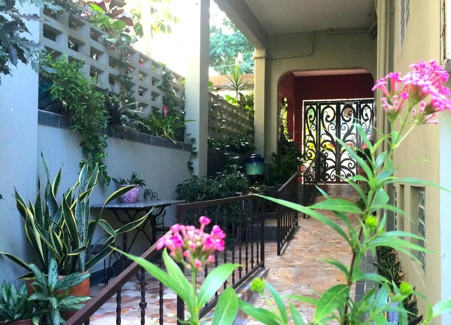 Lagoon Park Apartments San Juan