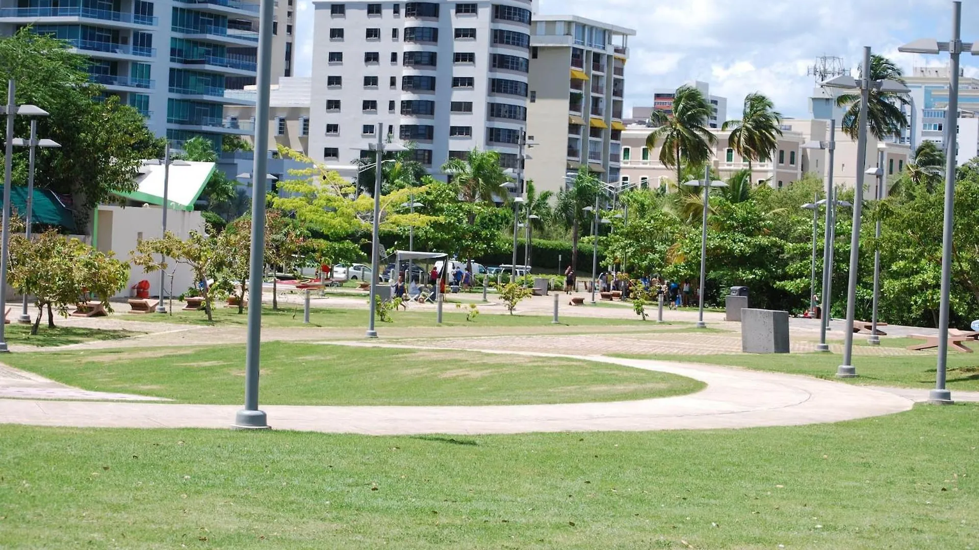 Lagoon Park Apartments San Juan Portoriko